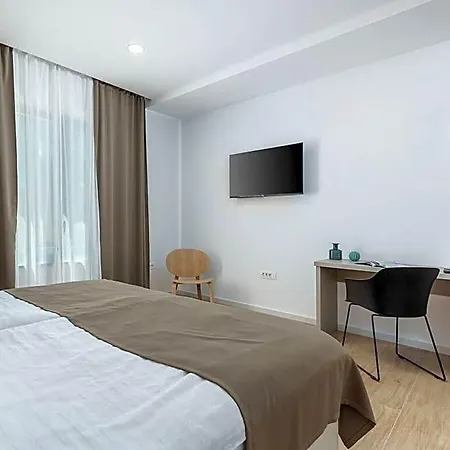 Hotell Botanica Comfortable Vacation 3*